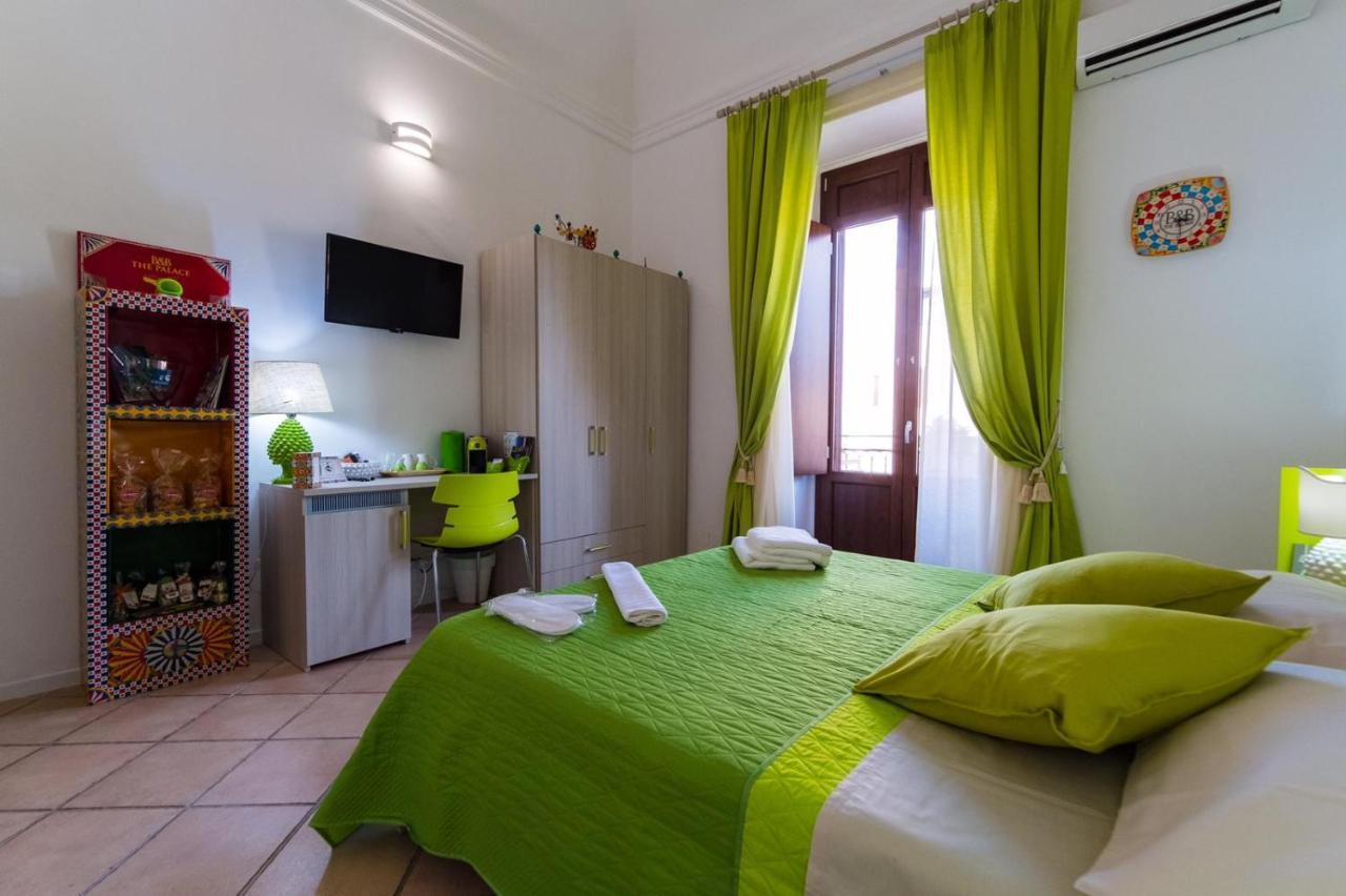 סנטו סטפאנו די קמאסטרה The Palace B&B And Apartments מראה חיצוני תמונה