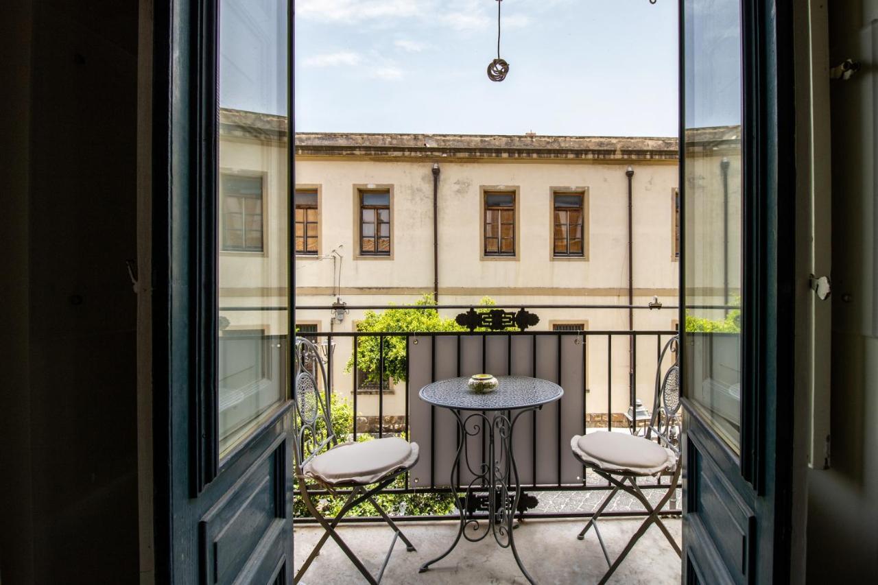 סנטו סטפאנו די קמאסטרה The Palace B&B And Apartments מראה חיצוני תמונה