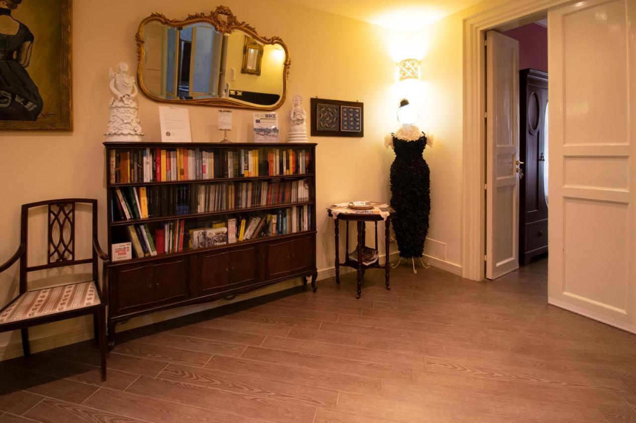 סנטו סטפאנו די קמאסטרה The Palace B&B And Apartments מראה חיצוני תמונה