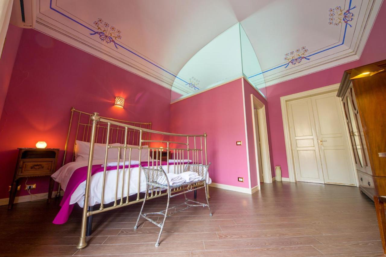 סנטו סטפאנו די קמאסטרה The Palace B&B And Apartments מראה חיצוני תמונה